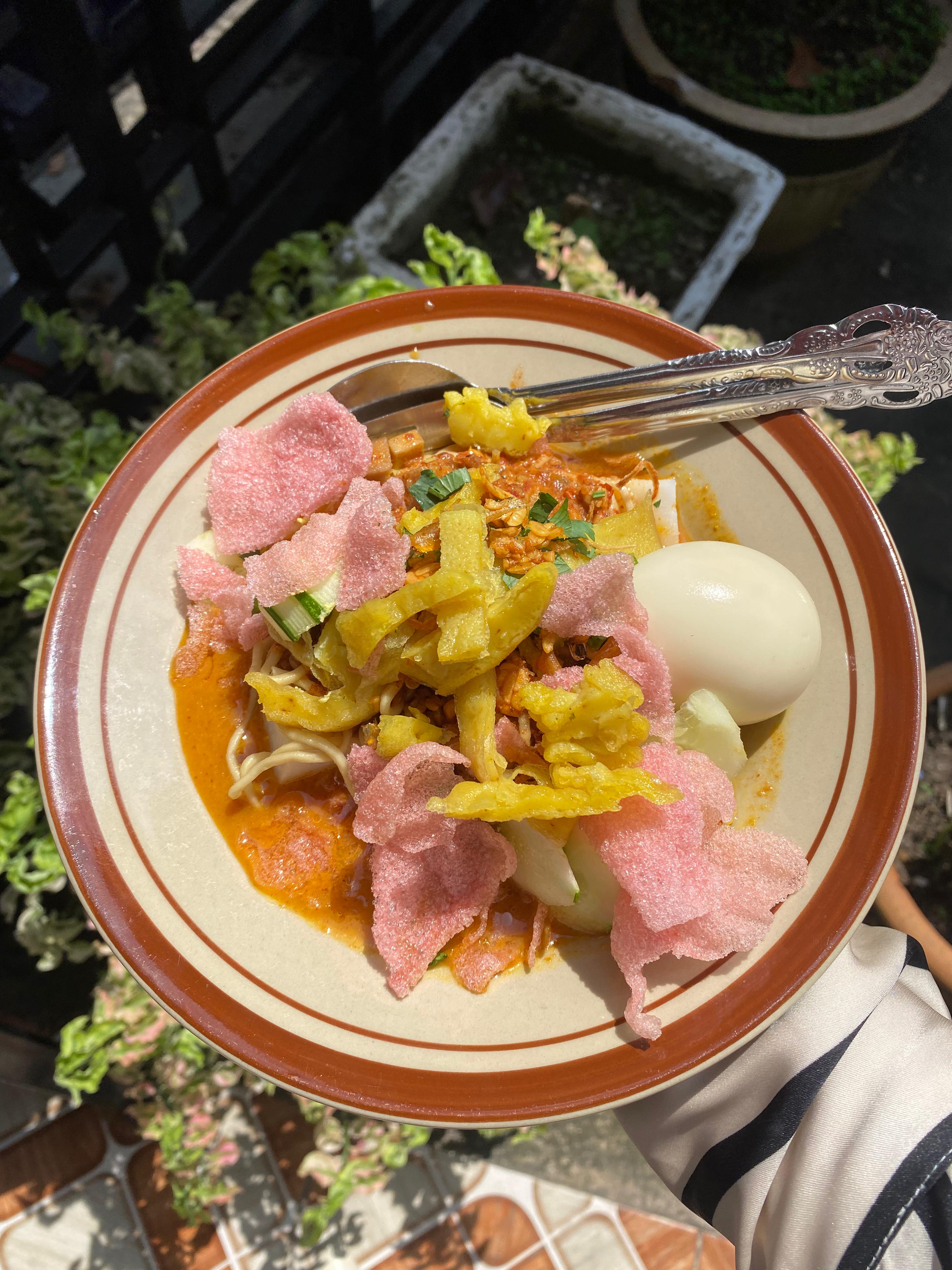 Lontong Bu Neneng